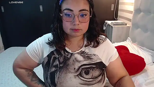 yini angel online show from 06/26/26, 04:06