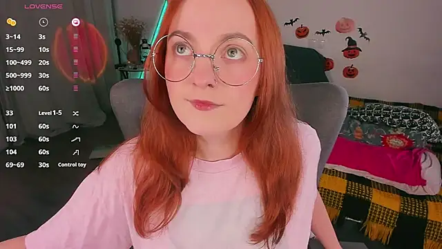 Snapshot of Alice_CutePerv chatting on 11/08/25, 12:22 Alice CutePerv online show from 11/08/25, 12:22