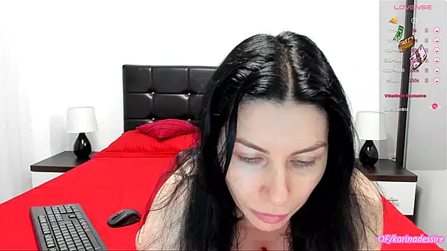 Snapshot of karinamadnessdesiree chatting on 02/10/25, 12:39 karinamadnessdesiree online show from 02/10/25, 12:39