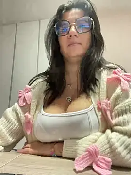 SWEETLILY18 online show from 01/28/25, 11:28