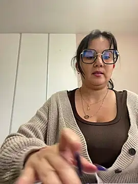 SWEETLILY18 online show from 02/04/25, 02:21