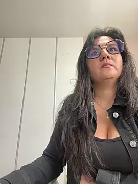 SWEETLILY18 online show from 03/12/25, 02:34