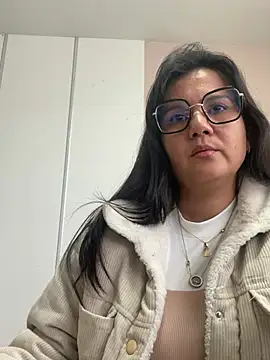 SWEETLILY18 online show from 03/21/25, 02:29