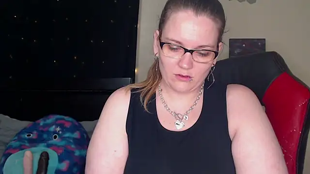 ToxicLilly online show from 03/18/25, 08:25