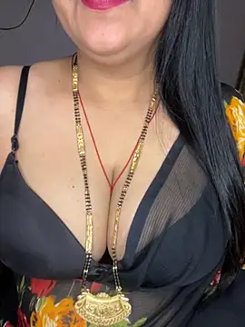 Snapshot of Zoya_Varma004 chatting on 10/27/25, 07:01 Zoya Varma004 online show from 10/27/25, 07:01