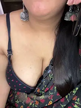 Zoya Varma004 online show from 03/11/26, 06:19