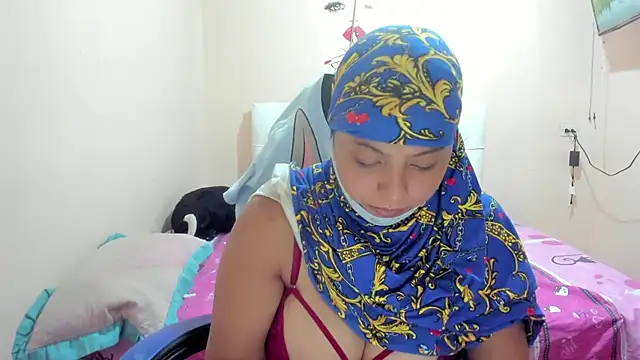 Leylafourniert online show from 03/10/25, 08:23