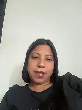 Leylafourniert online show from 05/16/26, 07:23