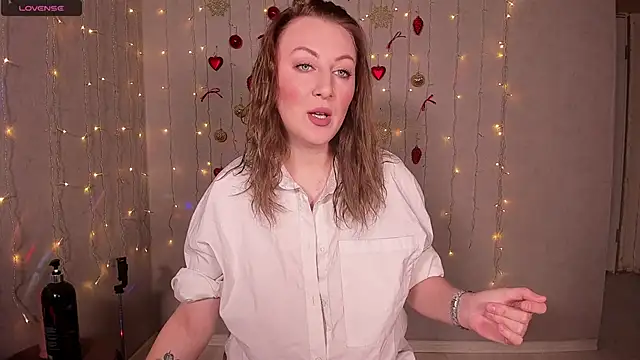 Mira Xo  online show from 12/07/24, 05:48