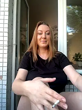 Mira Xo  online show from 09/25/25, 07:01