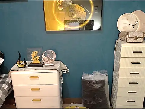 Snapshot of BonaBarrameda chatting on 09/15/25, 06:57 BonaBarrameda online show from 09/15/25, 06:57