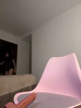 Snapshot of martiiaciar chatting on 11/16/25, 12:05 martiiaciar online show from 11/16/25, 12:05