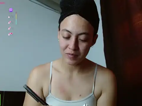 Olivia Bright online show from 05/06/26, 08:25