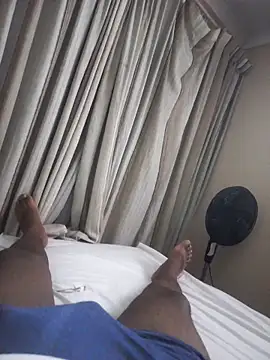 Snapshot of jonjob44 chatting on 11/14/25, 11:57 jonjob44 online show from 11/14/25, 11:57