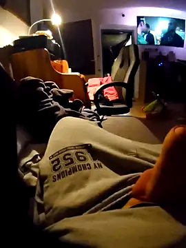 Snapshot of anonymus9006 chatting on 11/12/25, 06:08 anonymus9006 online show from 11/12/25, 06:08