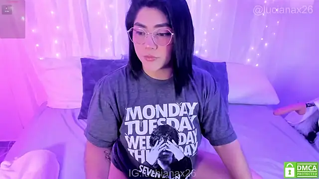 lucy26  online show from 12/19/25, 01:34