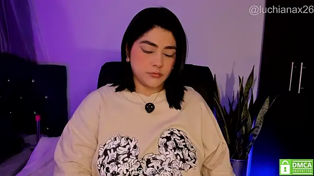 lucy26  online show from 06/03/26, 02:14