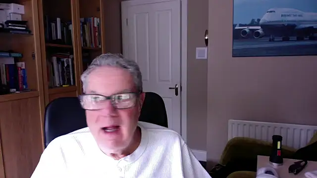 Snapshot of Oldpistolpete chatting on 12/26/24, 12:05 Oldpistolpete online show from 12/26/24, 12:05