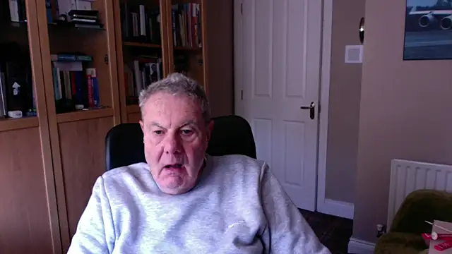 Snapshot of Oldpistolpete chatting on 01/07/25, 03:12 Oldpistolpete online show from 01/07/25, 03:12