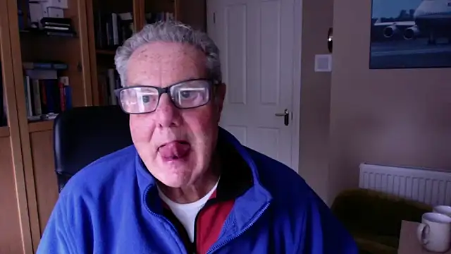 Snapshot of Oldpistolpete chatting on 02/17/25, 01:32 Oldpistolpete online show from 02/17/25, 01:32