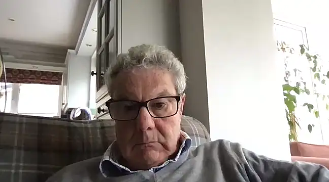 Snapshot of Oldpistolpete chatting on 03/02/25, 04:10 Oldpistolpete online show from 03/02/25, 04:10