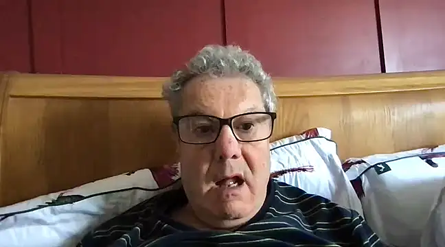 Snapshot of Oldpistolpete chatting on 03/11/25, 09:56 Oldpistolpete online show from 03/11/25, 09:56