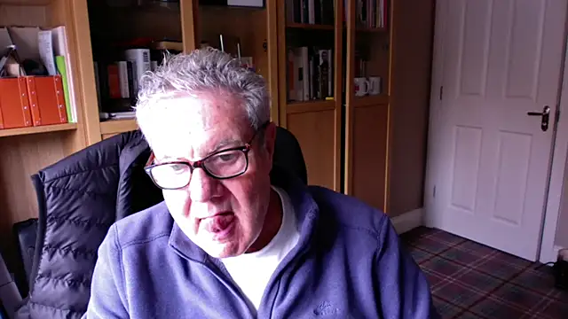 Snapshot of Oldpistolpete chatting on 10/13/25, 10:48 Oldpistolpete online show from 10/13/25, 10:48