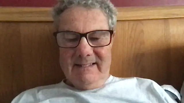 Snapshot of Oldpistolpete chatting on 10/21/25, 09:54 Oldpistolpete online show from 10/21/25, 09:54