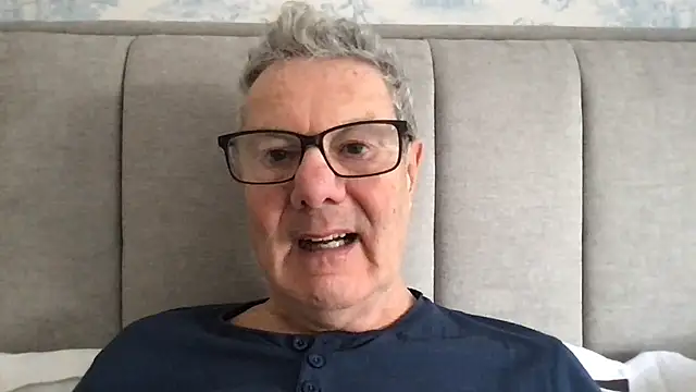 Snapshot of Oldpistolpete chatting on 11/13/25, 10:36 Oldpistolpete online show from 11/13/25, 10:36