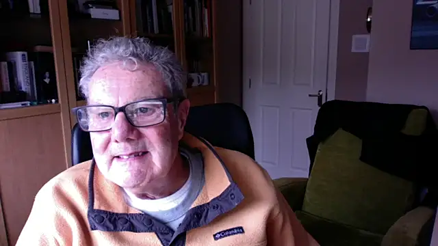 Snapshot of Oldpistolpete chatting on 11/26/25, 10:05 Oldpistolpete online show from 11/26/25, 10:05