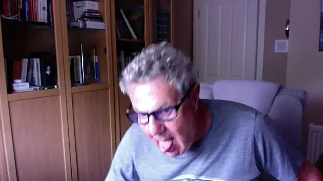 Snapshot of Oldpistolpete chatting on 06/02/26, 09:11 Oldpistolpete online show from 06/02/26, 09:11