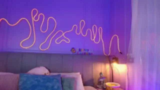 Sofly s online show from 04/06/26, 11:55