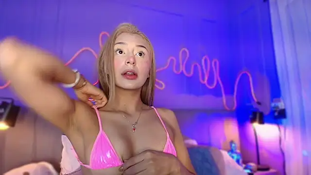 Sofly s online show from 05/28/26, 12:02