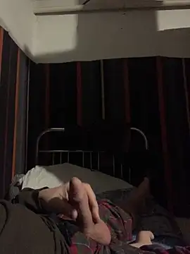 Snapshot of GHsveter chatting on 02/20/25, 09:53 GHsveter online show from 02/20/25, 09:53