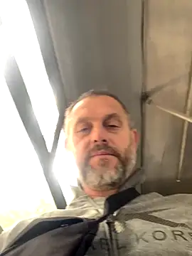 Snapshot of GHsveter chatting on 09/24/25, 09:56 GHsveter online show from 09/24/25, 09:56