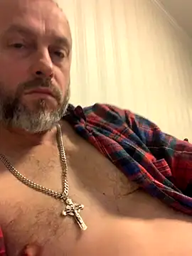 Snapshot of GHsveter chatting on 10/06/25, 10:12 GHsveter online show from 10/06/25, 10:12