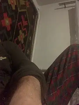 Snapshot of GHsveter chatting on 10/25/25, 04:46 GHsveter online show from 10/25/25, 04:46