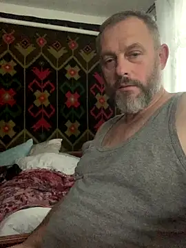 Snapshot of GHsveter chatting on 11/14/25, 01:32 GHsveter online show from 11/14/25, 01:32