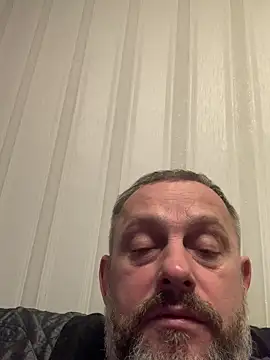 Snapshot of GHsveter chatting on 12/22/25, 04:04 GHsveter online show from 12/22/25, 04:04