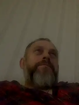 Snapshot of GHsveter chatting on 12/23/25, 10:35 GHsveter online show from 12/23/25, 10:35