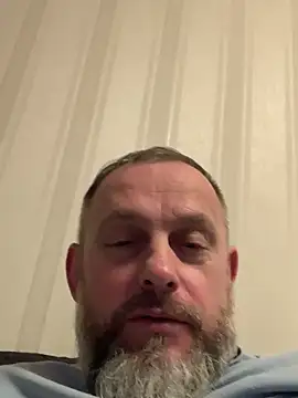 Snapshot of GHsveter chatting on 02/05/26, 02:54 GHsveter online show from 02/05/26, 02:54