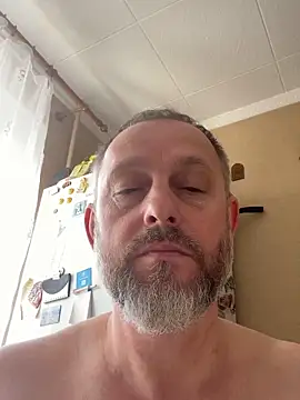 Snapshot of GHsveter chatting on 03/26/26, 11:05 GHsveter online show from 03/26/26, 11:05