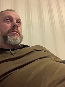 Snapshot of GHsveter chatting on 04/03/26, 09:29 GHsveter online show from 04/03/26, 09:29