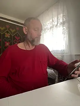 Snapshot of GHsveter chatting on 04/15/26, 01:07 GHsveter online show from 04/15/26, 01:07