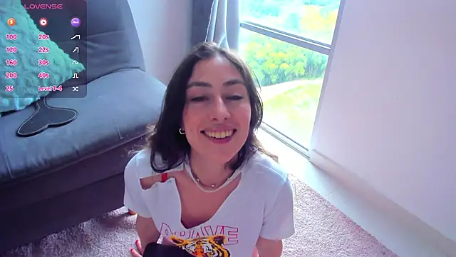 Snapshot of Amatiista chatting on 01/13/25, 08:48 Amatiista online show from 01/13/25, 08:48