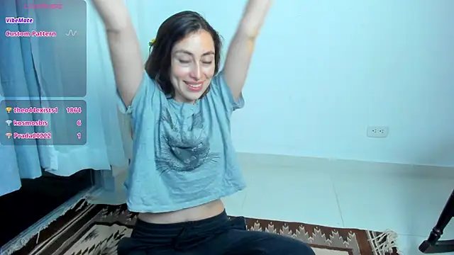 Snapshot of Amatiista chatting on 02/06/25, 12:11 Amatiista online show from 02/06/25, 12:11