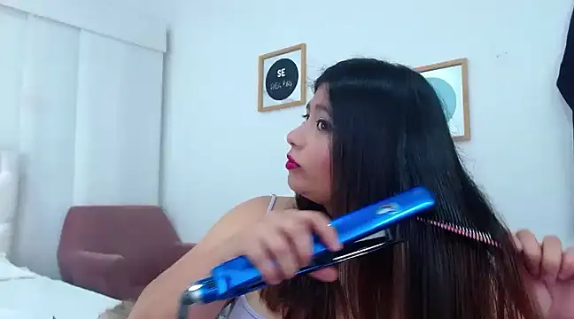 Snapshot of annylouis chatting on 01/21/25, 02:00 annylouis online show from 01/21/25, 02:00