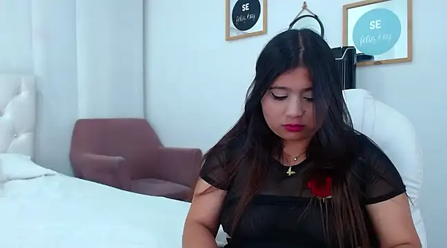 Snapshot of annylouis chatting on 01/21/25, 05:05 annylouis online show from 01/21/25, 05:05