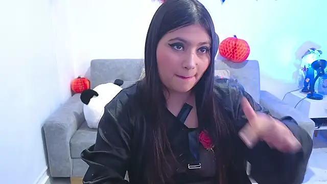 Snapshot of annylouis chatting on 10/30/25, 07:47 annylouis online show from 10/30/25, 07:47