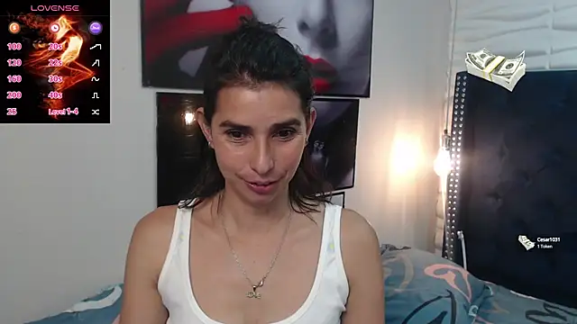 Snapshot of Eva-Williams chatting on 02/04/25, 09:20 Eva-Williams online show from 02/04/25, 09:20